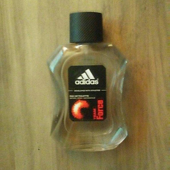 Adidas Team Force - Picture 1 of 3
